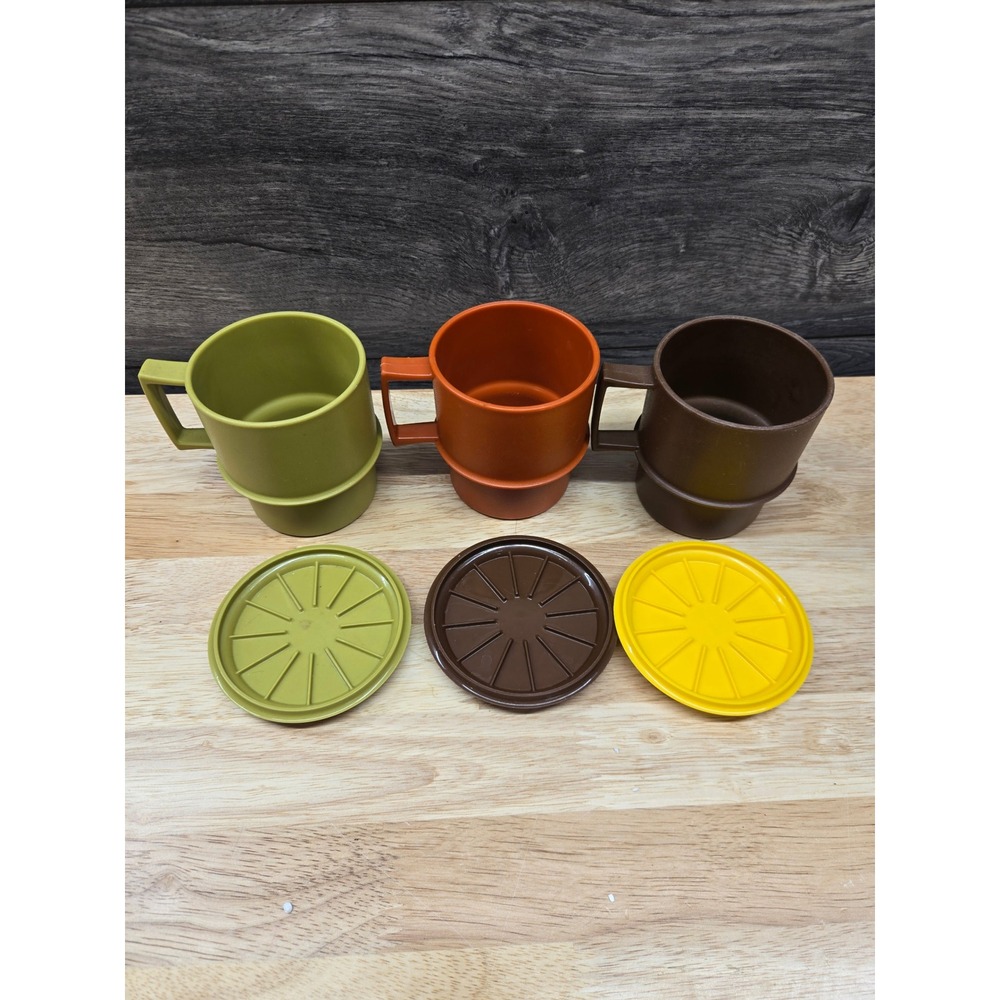 Vintage Tupperware Stacking Mugs with Lids Set of 3 Harvest Colors 1312-50 USA